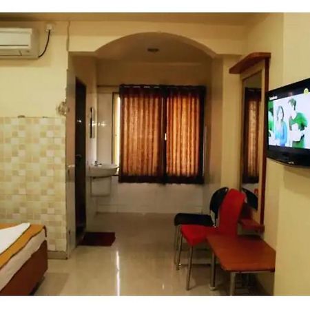 Hotel Apple Sai Residency Shirdi Esterno foto