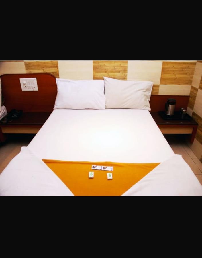Hotel Apple Sai Residency Shirdi Esterno foto